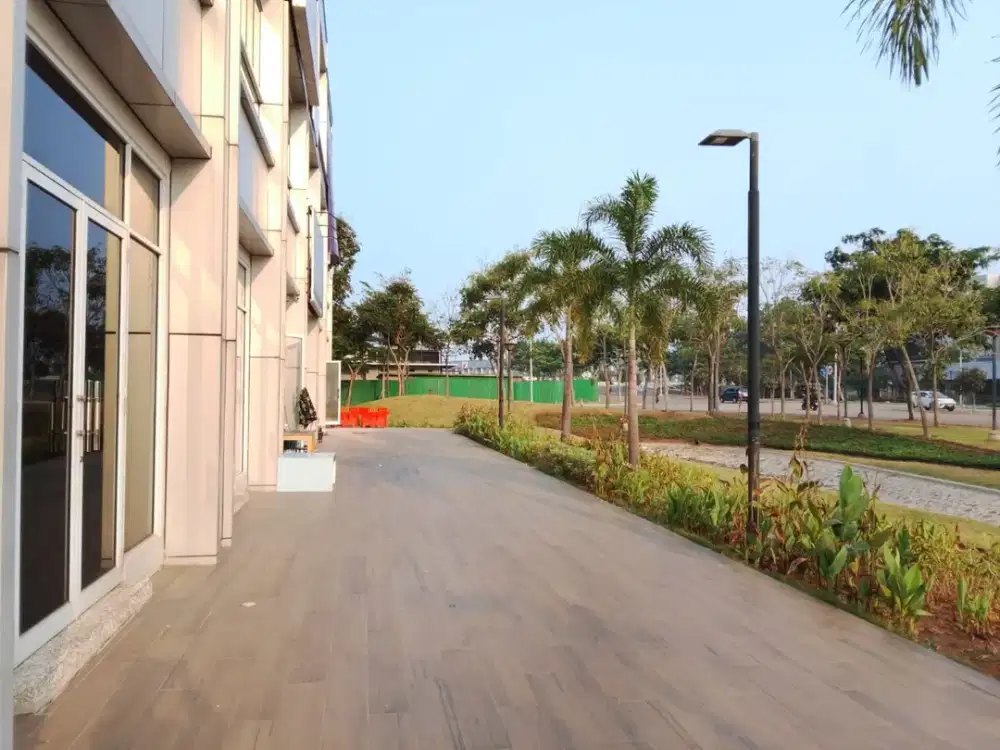 Disewakan Ruko Shibuya Pik2 Ukuran 4.5X15m² 2 Muka View Danau