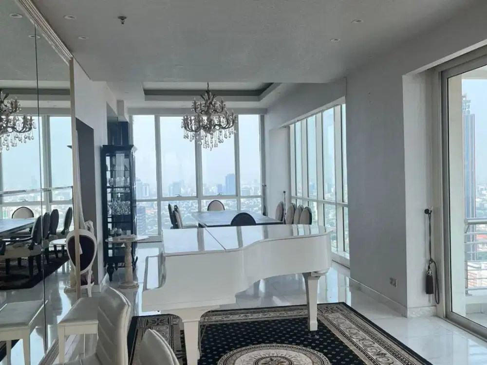 Disewa Apartemen The Peak At Sudirman 4BR Uk 359 Furnished at Jakarta Selatan