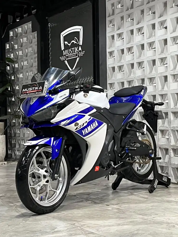 Stok terbatas!!Yamaha R25 old th 2014 - Ayu Mustika