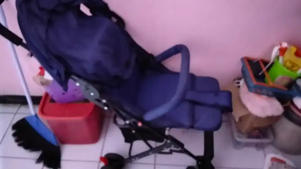 Stoller biru bagus