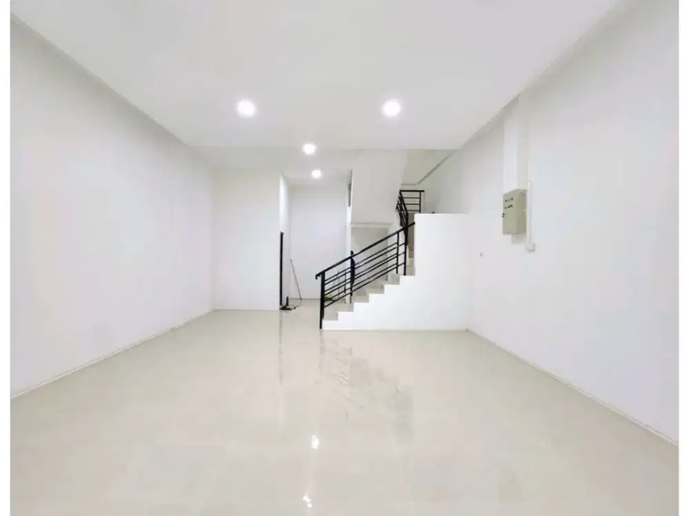 Dijual Ruko 4 Lantai cocok untuk usaha di Kirana Boutique Office ,Kelapa Gading,Jakut