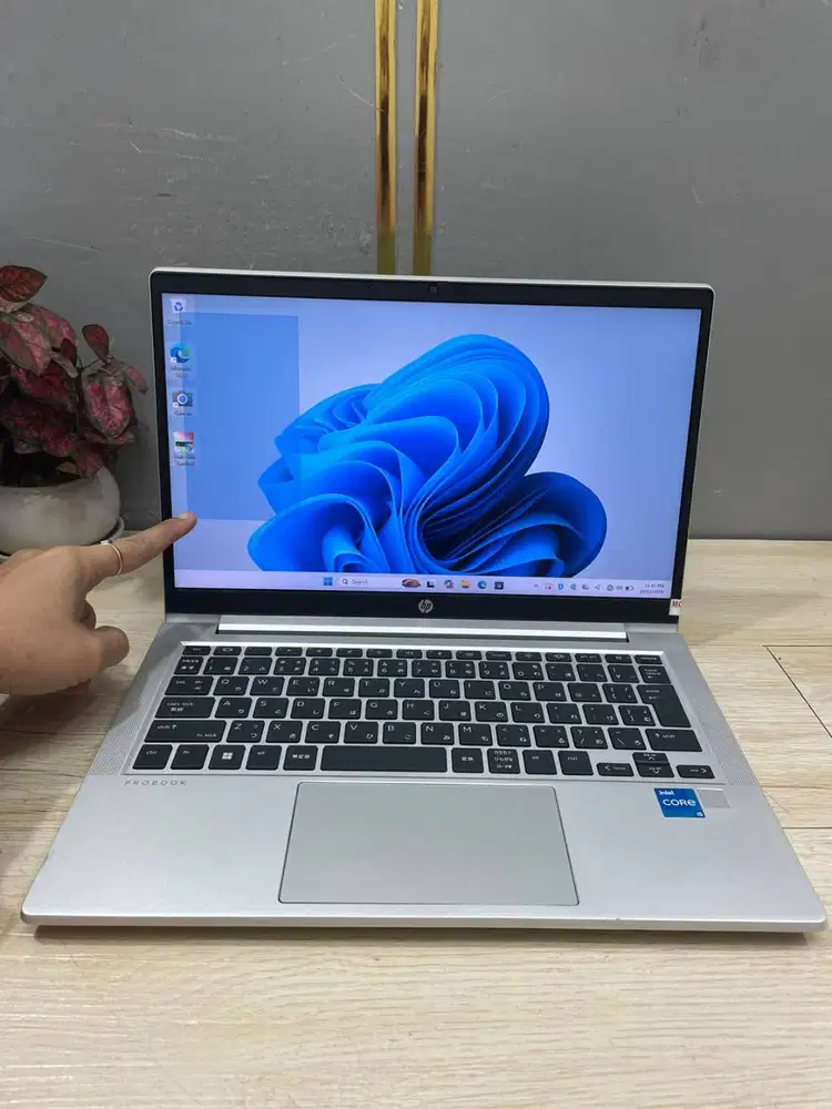LAPTOP HP 630 i5 GEN11 8/256 LAYAR 13.3 INCH TOUCHSREEN MINUS *ET