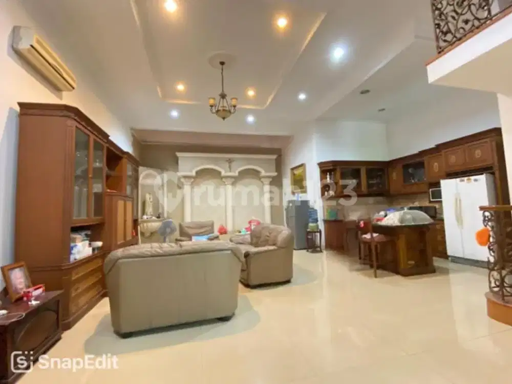 Rumah Semi Furnished Bagus SHM - Sertifikat Hak Milik di Villa Gading Indah , Kelapa Gading