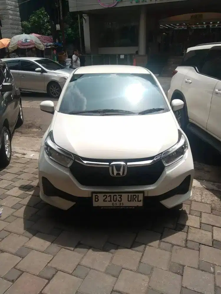 Honda Brio Satya E CVT 1.2L 2025 – Hatchback Modern, Harga Nego