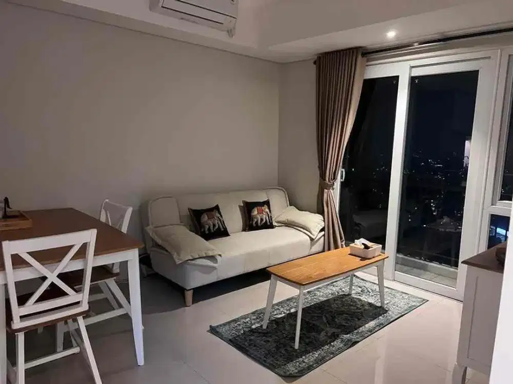 Jual Cepat Apartemen Breeze 2 Bedroom Fully Furnished di Bintaro Sektor 3