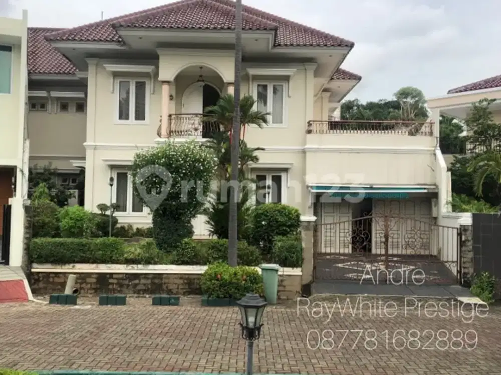 Rumah Semi Furnished Bagus SHM - Sertifikat Hak Milik di Bukit Gading Villa, Kelapa Gading