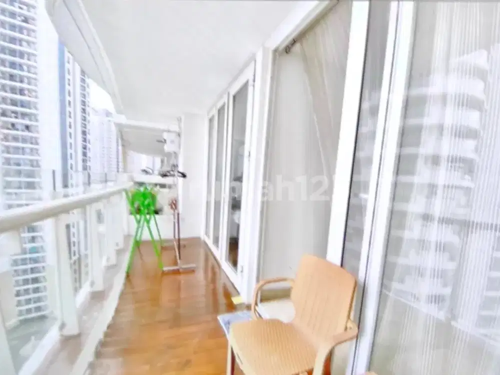Apartemen View Lapangan Golf