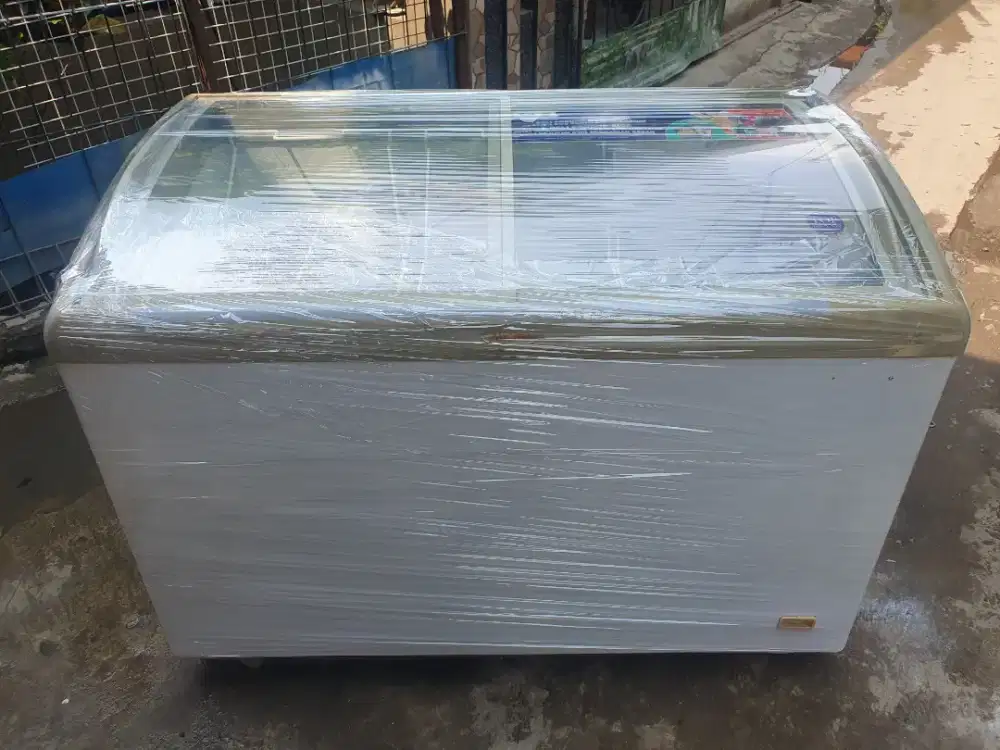 Frezzer display 330L merk aucma original full keranjang