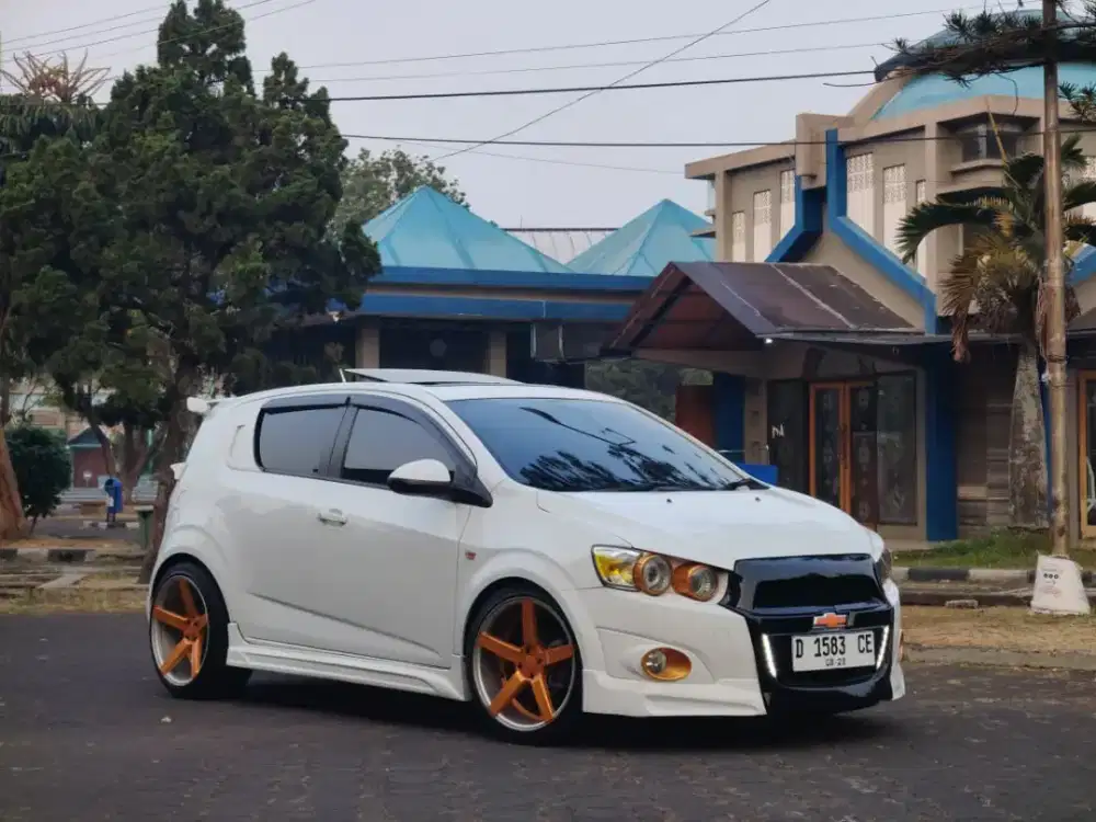 Chevrolet Aveo LT 2012 matic
