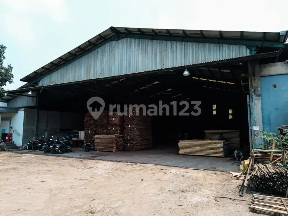 Gudang di Tipar Cakung - Luas Tanah 4.300 M2