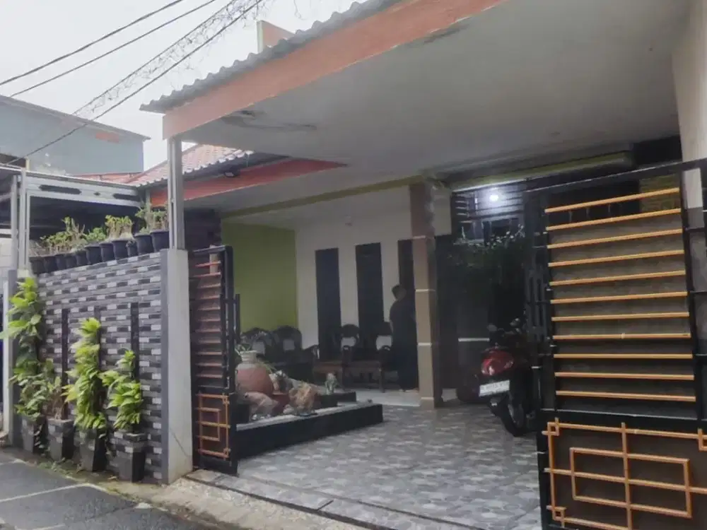 DiJual Rumah 2 Lantai di Karang Tengah Dekat Tol Karang Tengah