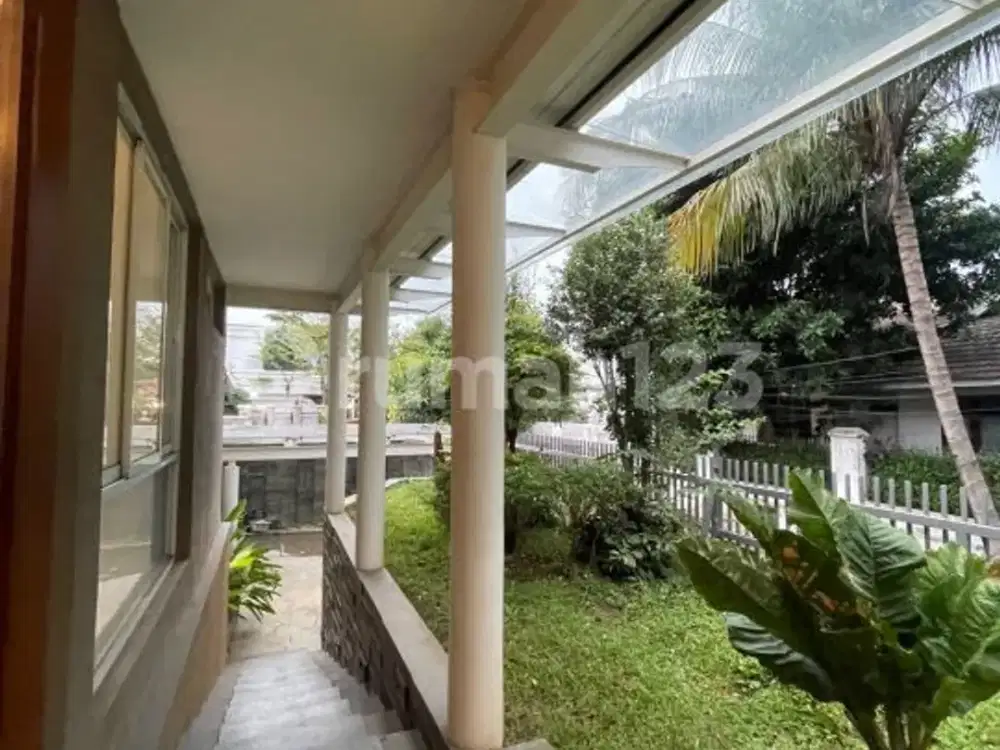 Rumah Bagus 1 Lantai di Jakarta Selatan, Luas 900m2