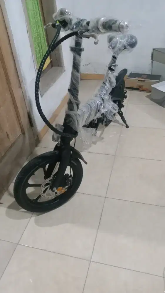 Sepeda lipat listrik