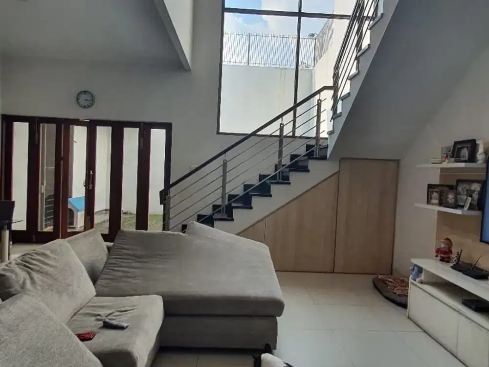 DIJUAL RUMAH SIAP HUNI – SINGGASANA PRADANA, BANDUNG Ref.05868