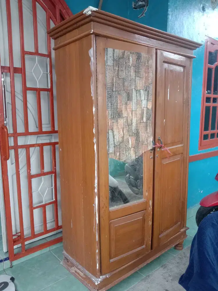 Lemari kayu 2 pintu