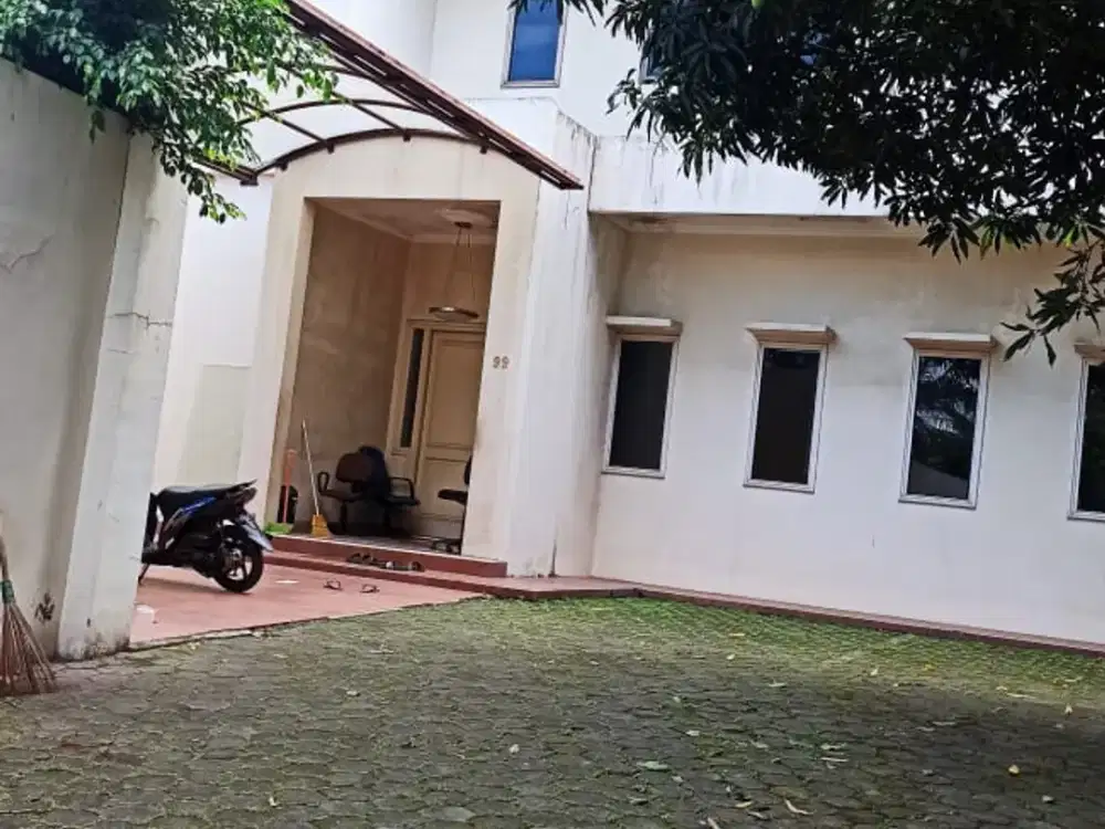 Dijual Rumah Pinggir Jalan RM Harsono Raya, Cocok untuk Kantor, Izin Komersil