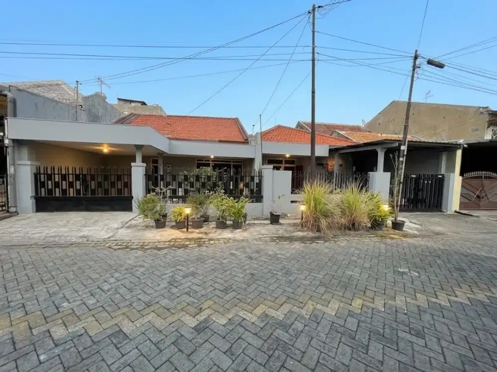 Rumah Tengah Kota Baratajaya - Harga Menarik