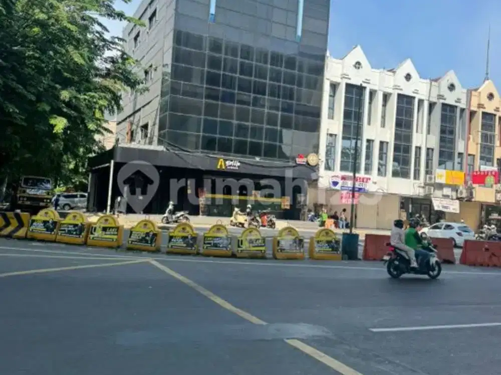 Ruko Besar Lokasi Prima Cocok Untuk Usaha Di Kelapa Gading