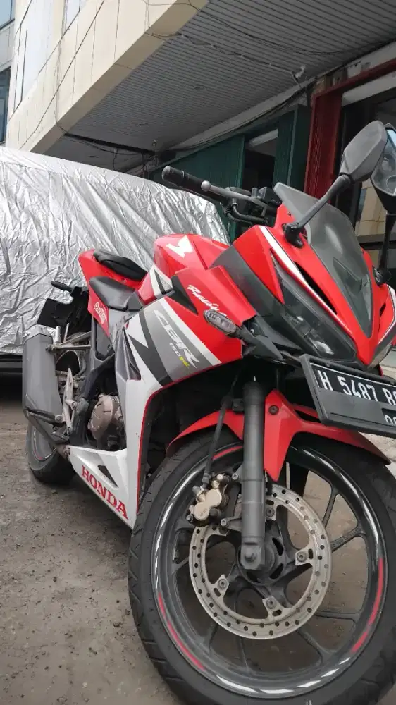 Jual cepat honda Cbr150 sport 2017