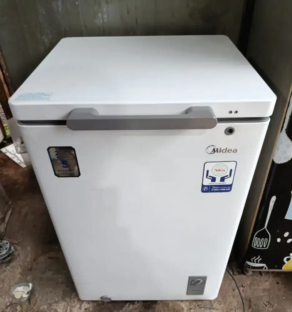 Freezer box merek media 100ltr