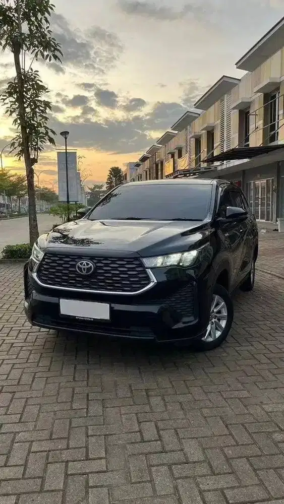 Toyota Innova Zenix 2.0 G CVT Hybrid 2024