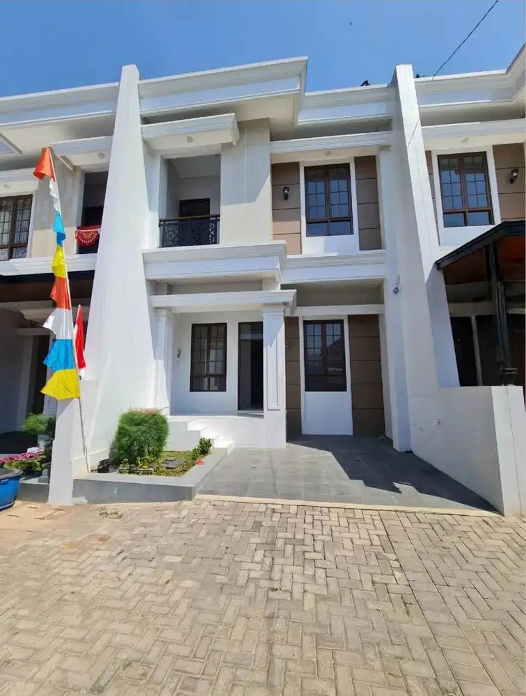 Rumah Mewah free furnish depan kodam banyumanik semarang