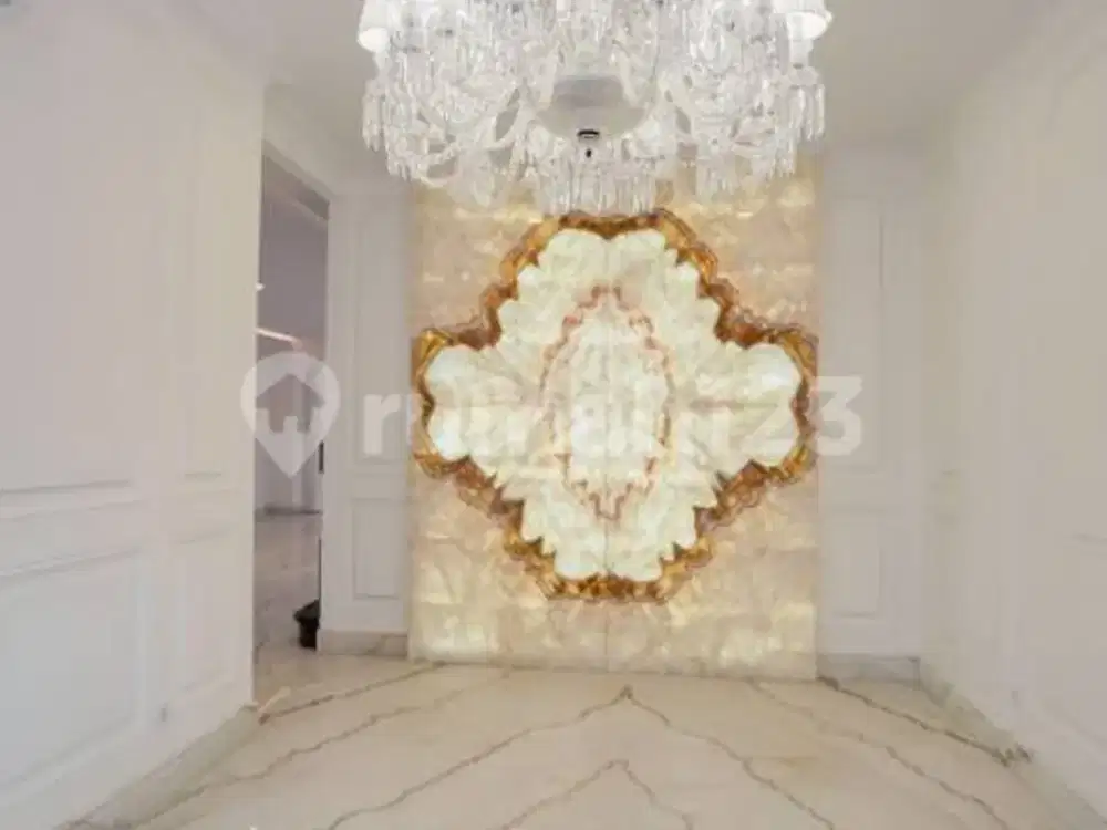 Rumah Mewah Klasik Vgi Kelapa Gading 550M² Full Marmer