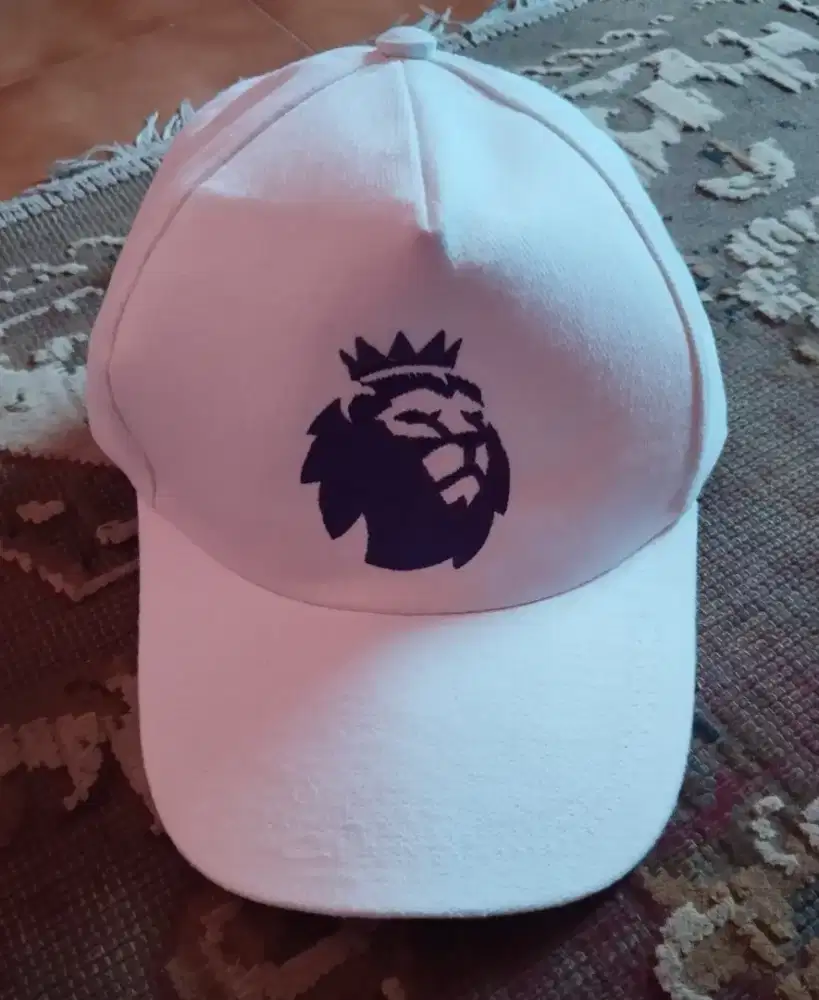 TOPI BOLA PREMIER LEAGUE LIGA INGGRIS BARU & BAGUS