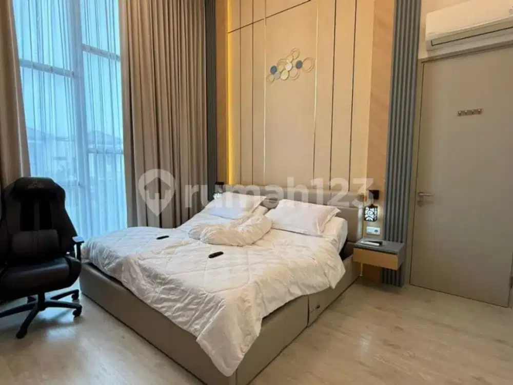 Rumah Mewah 3 Lantai Siap Huni di Asya Jakarta Garden City