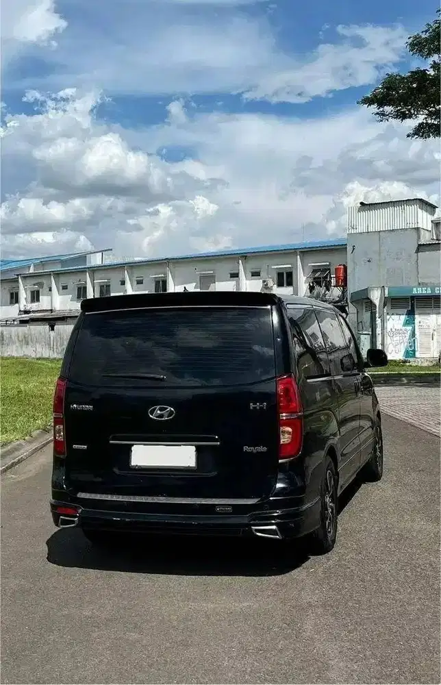 Hyundai H-1 2.5 CRDi Diesel AT 2019