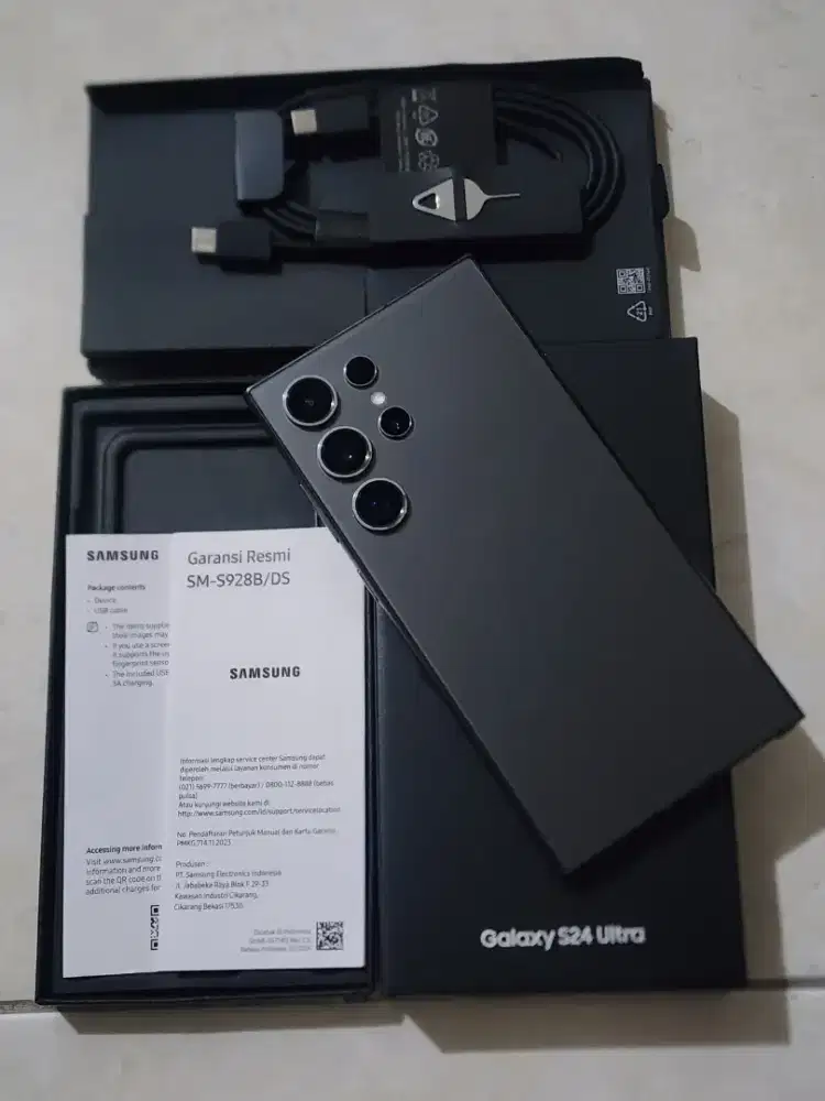 Samsung S24 Ultra 5G 12/256Gb, warna Black SEIN, kondisi 99,9% Mulus