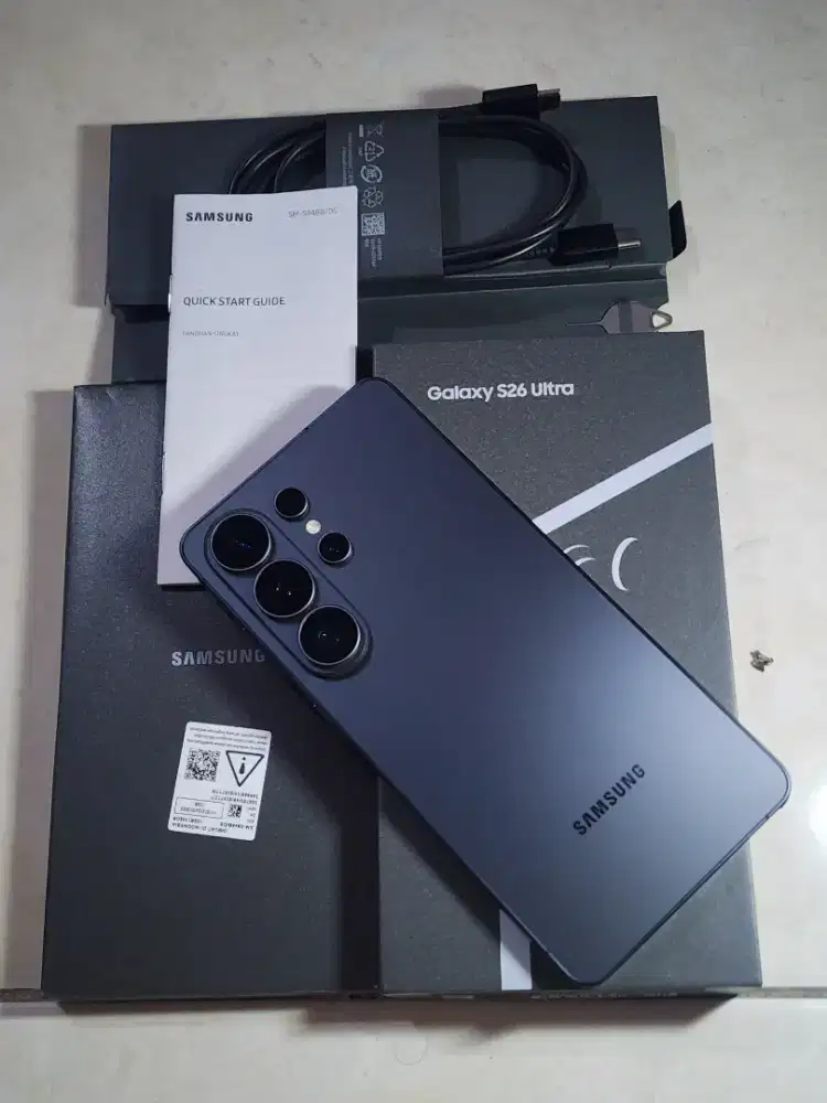 Samsung S26 Ultra 5G 12/256Gb, warna Hitam SEIN, kondisi 99% Mulus