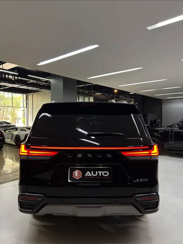 Lexus LX600 VIP 4-Seater 2023 Hitam Km13rb B8067DH