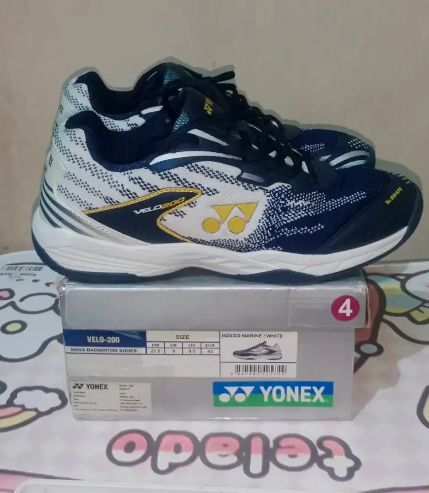 Sepatu badminton yonex original