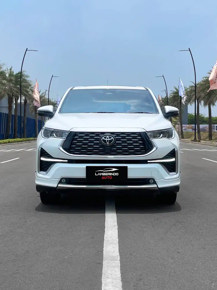 TOYOTA INNOVA ZENIX Q HYBRID MODELISTA 2023 PUTIH MULUS LOW ODO KM