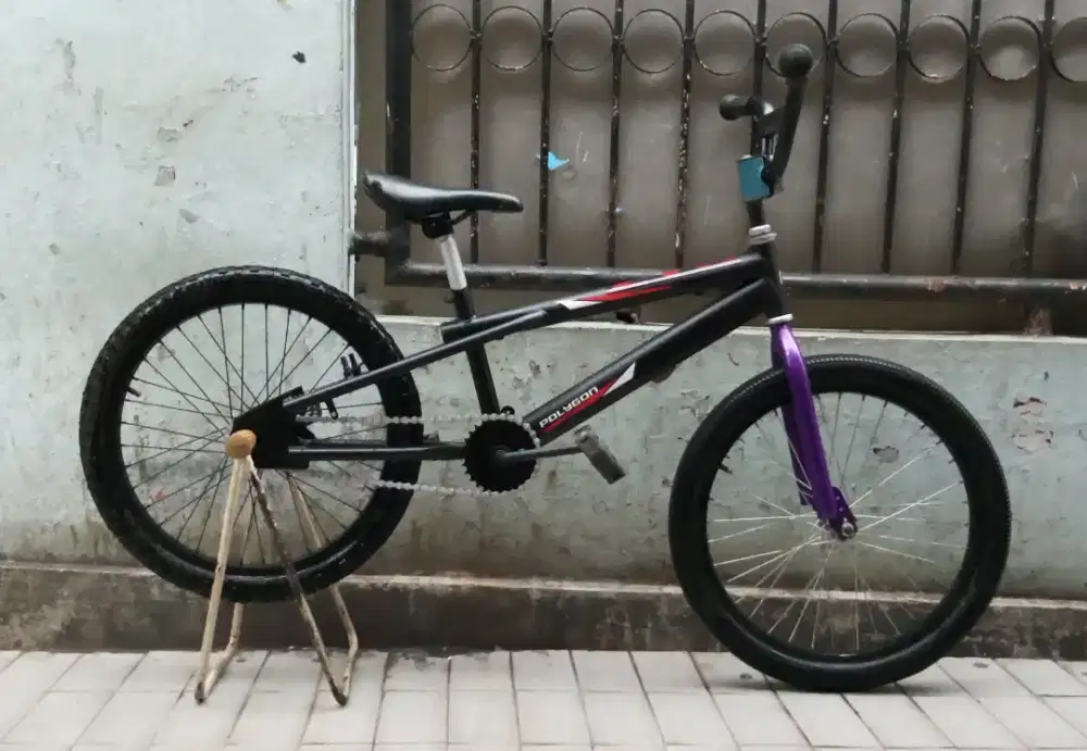 Sepeda BMX Custom Polygon 20 inc rem terpedo, harga pas.. Cipinang