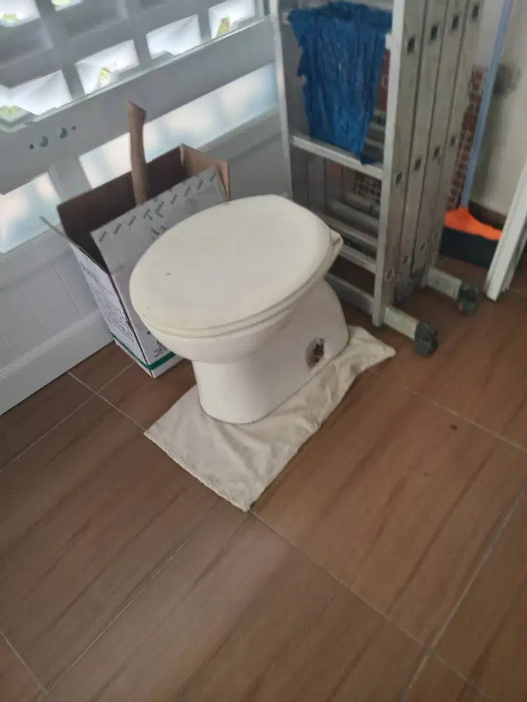 Kloset duduk seken layak pakai 300k