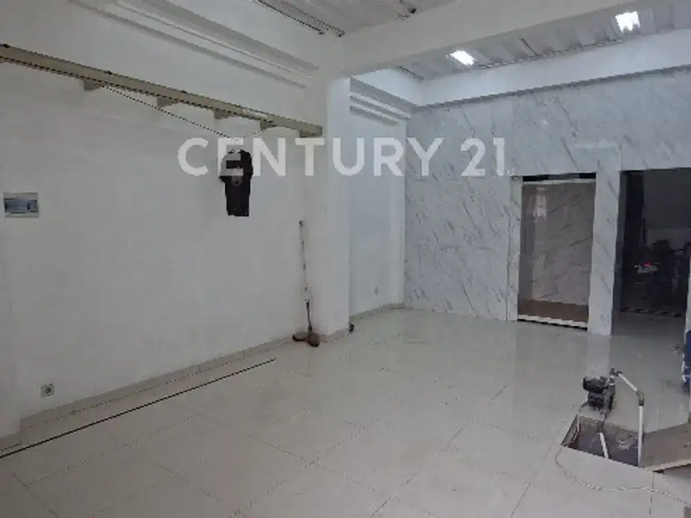 Ruko 3,5 Lantai Jalan Pagarsih , Ada Lift ,Bagus, Strategis