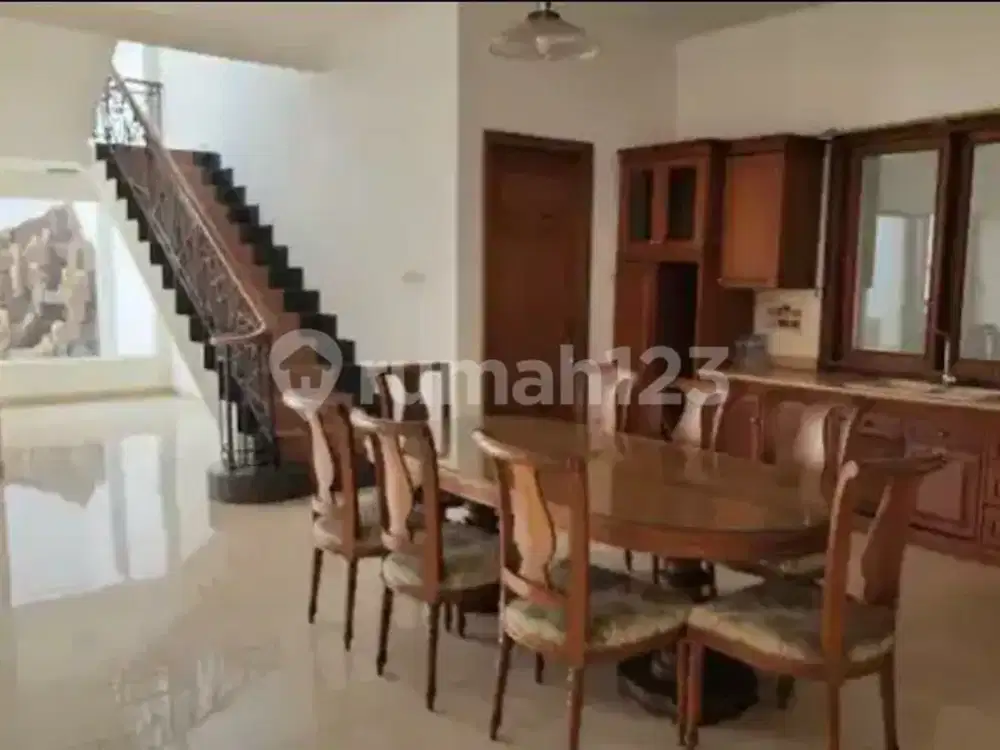 Rumah siap huni lengkap dengan furniture di Villa Gading Indah Kelapa Gading