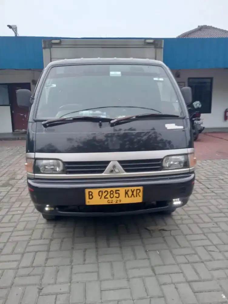 Mitsubishi Colt T120ss Bok