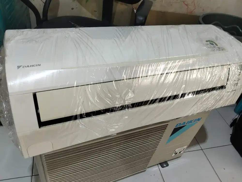 AC Daikin 1 pk masih dingin