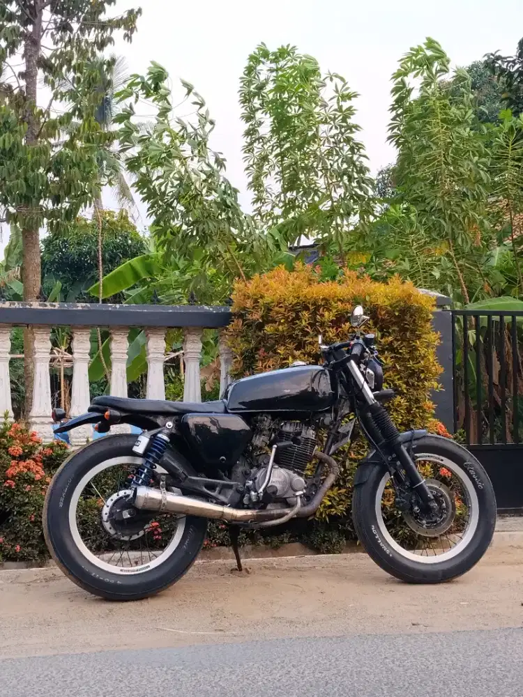 Cafe racer megapro