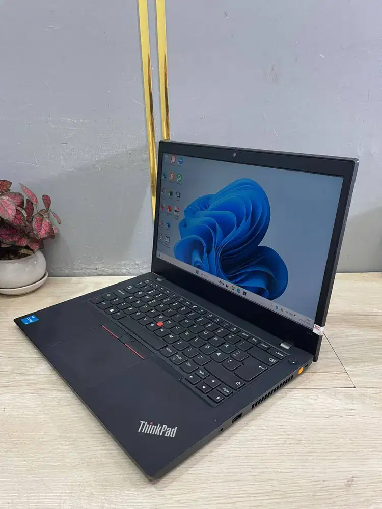 LAPTOP LENOVO L14 i3 GEN11 8/256 LAYAR 14 INCH *ET