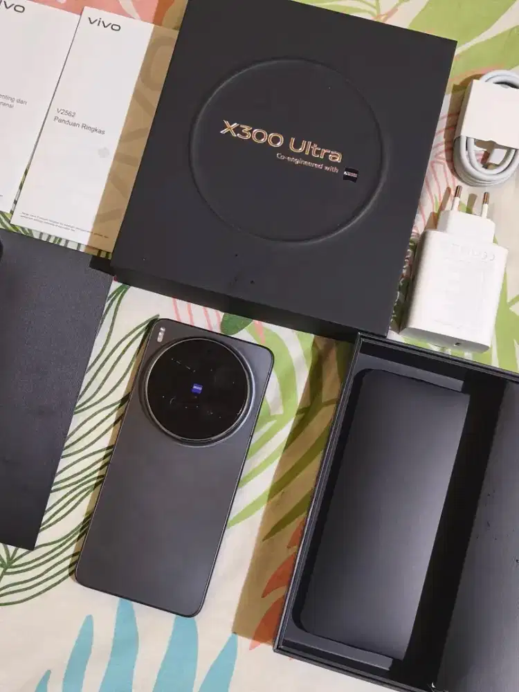 Vivo x300 ultra 16/512gb garansi panjang