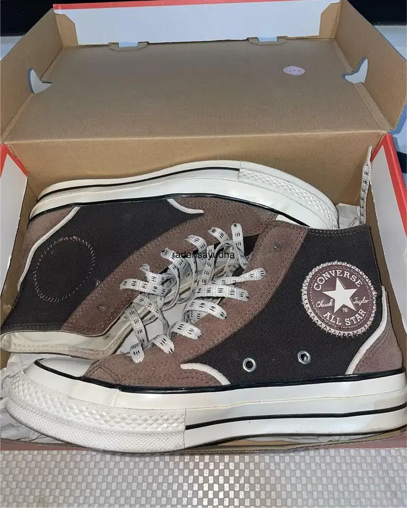 (Preloved) Converse Chuck 70 HI
