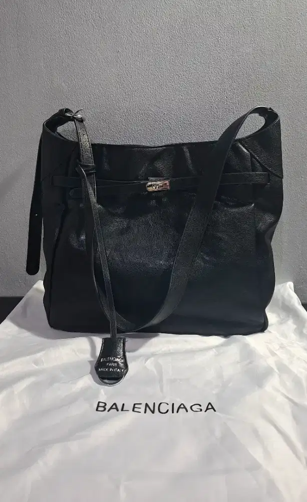 TAS TOTE BAG HITAM