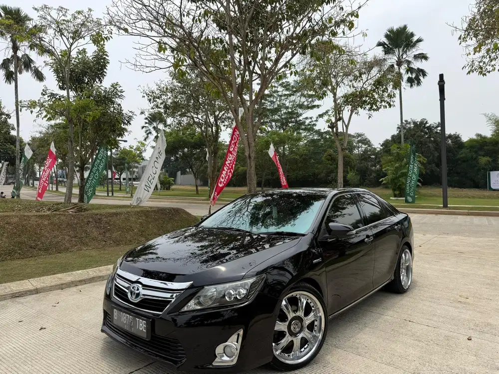 ‎Toyota Camry 2.5 Hybrid Automatic 2014 Hitam