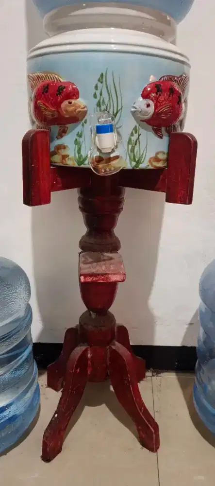 Guci keramik & dudukan galon