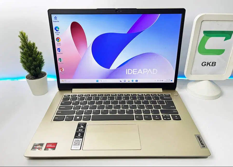 Laptop Lenovo Ryzen 3 7320U Ram 8gb DDR5 Full HD IPS Bodi super slim G