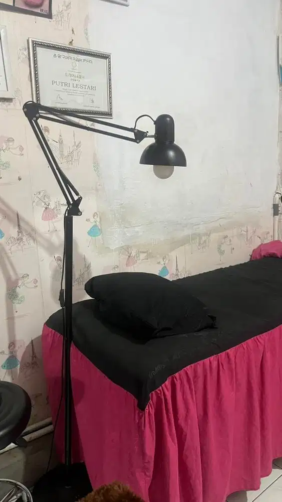 Perlengkapan salon